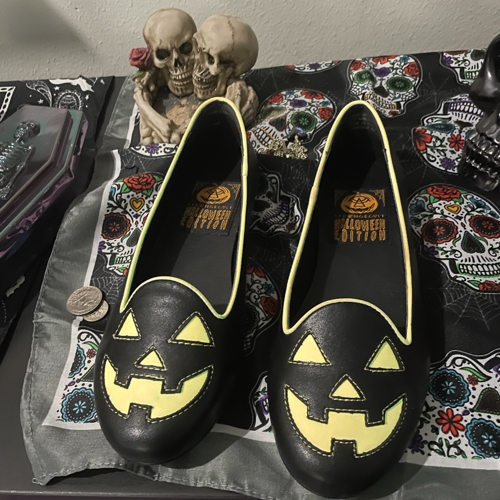 Strangecvlt flats pumpkin Jack-o-latern shoes